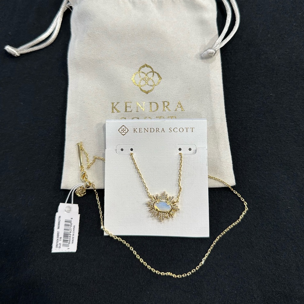 Kendra Scott Grayson Crystal Sunburst Short Pendant Necklace